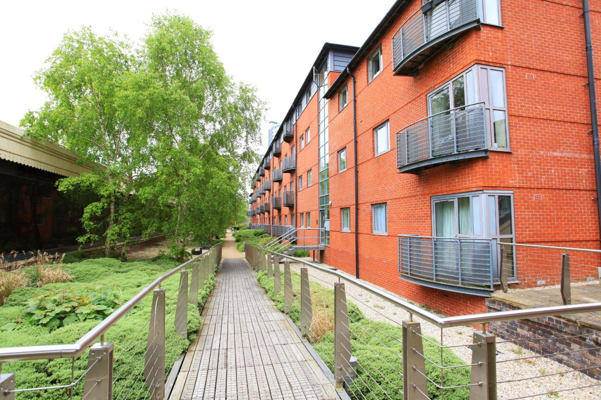 Broad Gauge Apartments Wolverhampton Exteriör bild